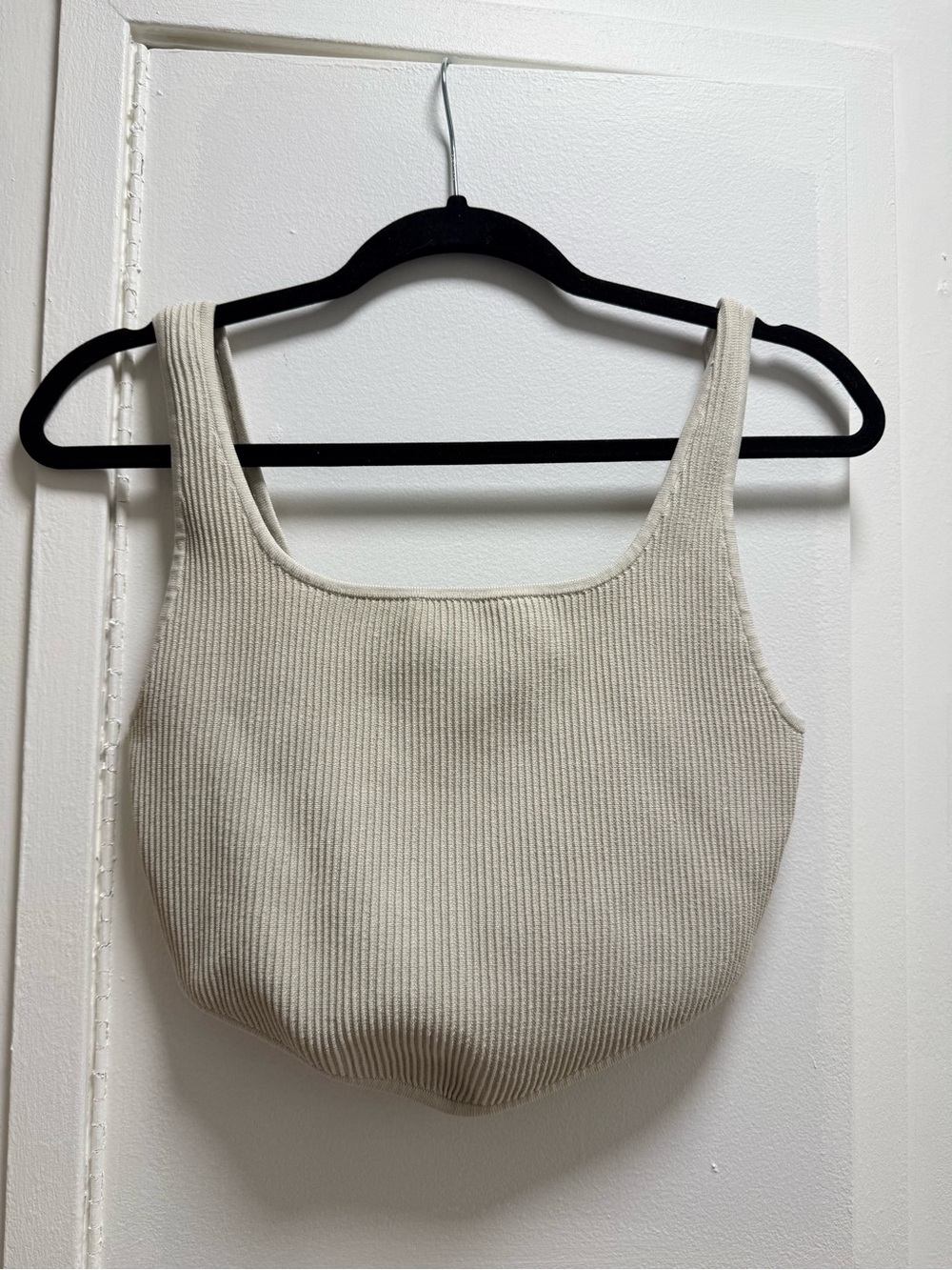 Aritzia babaton cropped Cream Ribbed Knit Tank Top